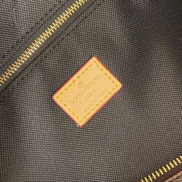 ルイヴィトンバッグ着用イメージ